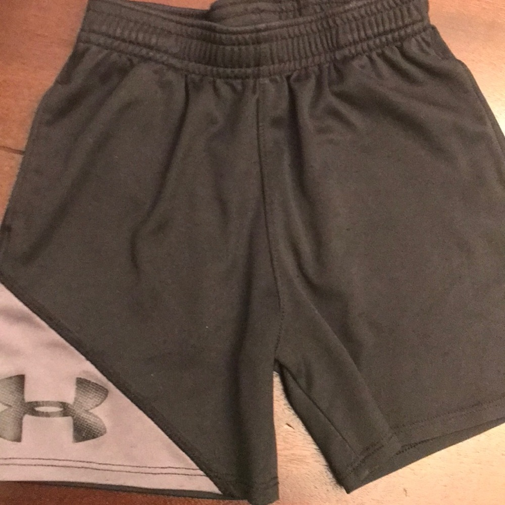 UA shorts Classic black with gray UA